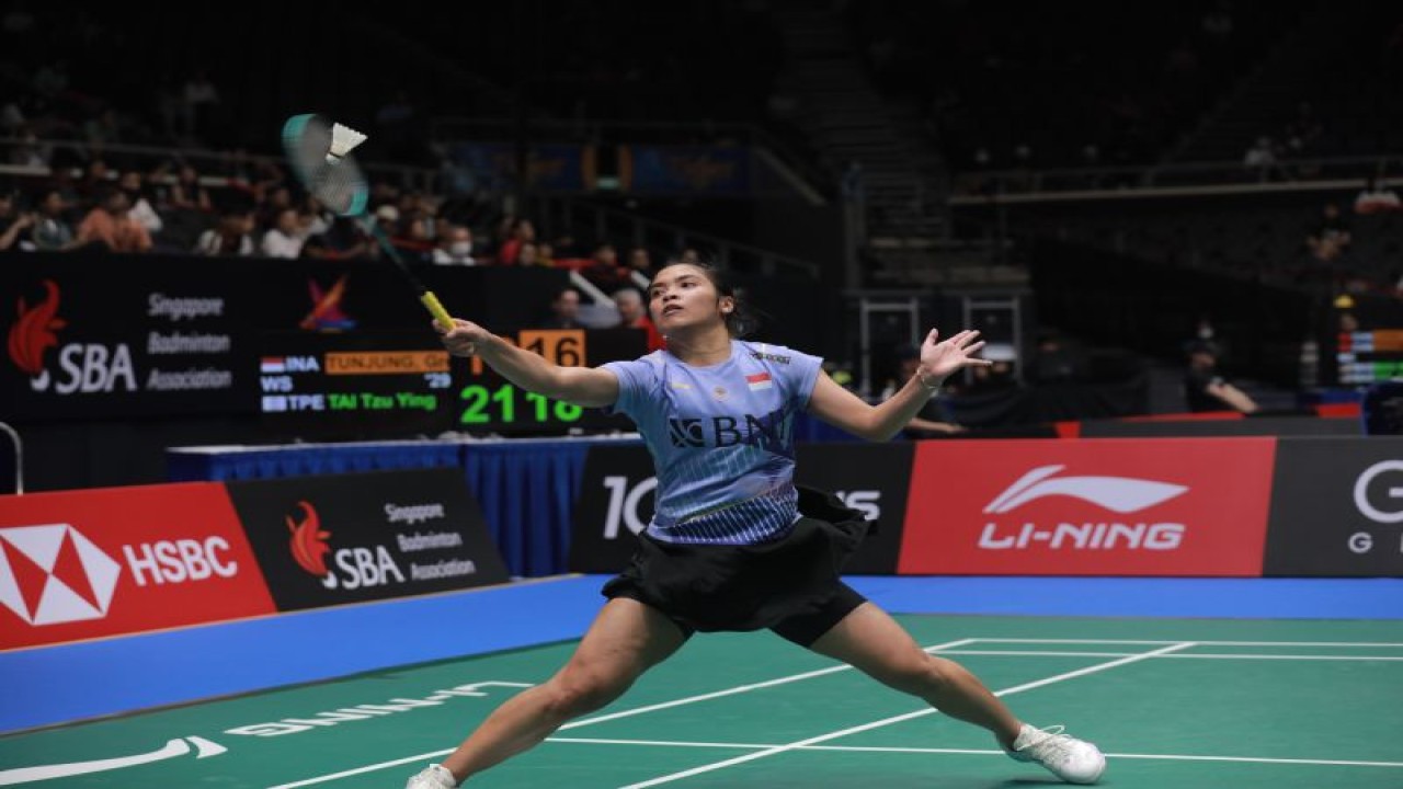 Tunggal putri Gregoria Mariska Tunjung terhenti pada babak kedua Singapore Open 2023 setelah dikalahkan unggulan ketiga Tai Tzu Ying dengan skor inferior 10-21, 19-21, Kamis. (ANTARA/HO-PP PBSI)