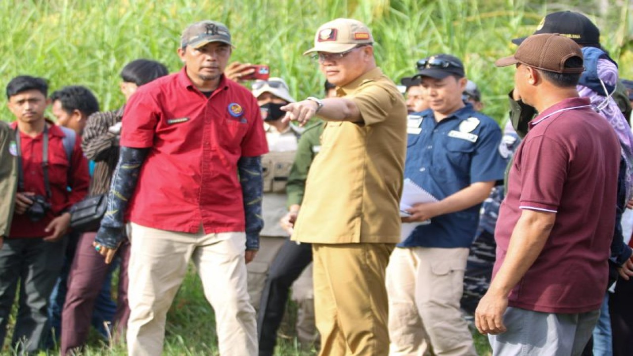 Gubernur Bengkulu mengecek lokasi pembangunan PPN Kabupaten Seluma. ANTARA/HO-Media Center Provinsi Bengkulu