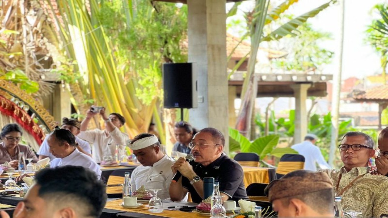 Tenaga Ahli Utama Kantor Staf Presiden (KSP) Helson Siagian menghadiri "Kick-off Meeting : Tindak Lanjut Pilot Project Pengembangan Ubud Sebagai Destinasi Gastronomi UNWTO" di Ubud, Bali, Jumat (23/6/2023). (ANTARA/HO-Kantor Staf Presiden)