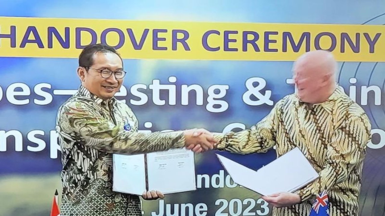 CEO AMSA, Mick Kinley (kanan) dan Direktur Jenderal Jenderal Perhubungan Laut Arif Toha saat melakukan kerja sama meningkatkan keselamatan maritim dan inspeksi kapal antara Indonesia-Australia, di Jakarta, Rabu (14/6). ANTARA/HO-Ditjen Perhubungan Laut, Kemenhub.