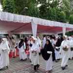 Jamaah calon haji di Kota Mataram, Provinsi Nusa Tenggara Barat usai mengikuti pembukaan kegiatan manasik haji. (ANTARA/Nirkomala)-1686133700