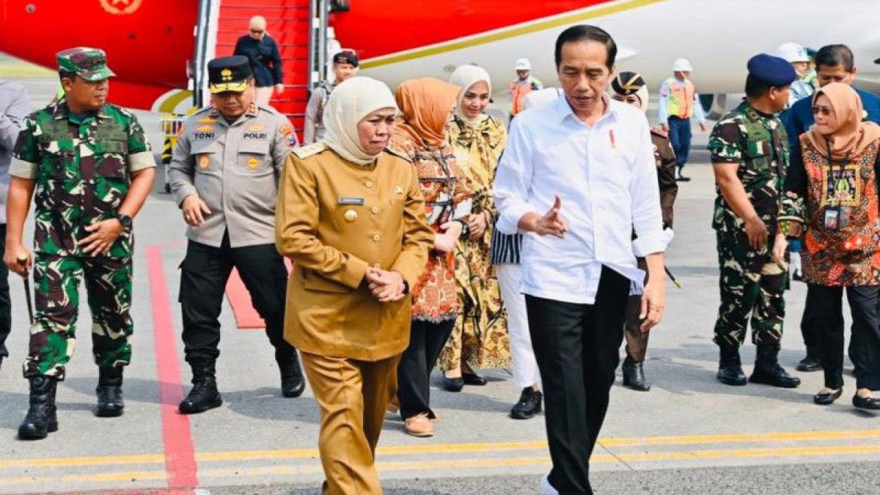 Presiden Joko Widodo tiba di Bandara Internasional Juanda, Kabupaten Sidoarjo, Provinsi Jawa Timur, Selasa (20/6/2023). ANTARA/HO-Biro Pers Sekretariat Presiden/Laily Rachev