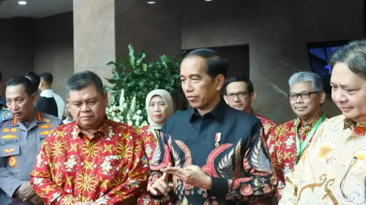 Presiden Joko Widodo memberikan keterangan setelah membuka Rakornas Pengawasan Intern Pemerintah Tahun 2023 di Jakata, Rabu (14/6/2023). (ANTARA/Indra Arief Pribadi)