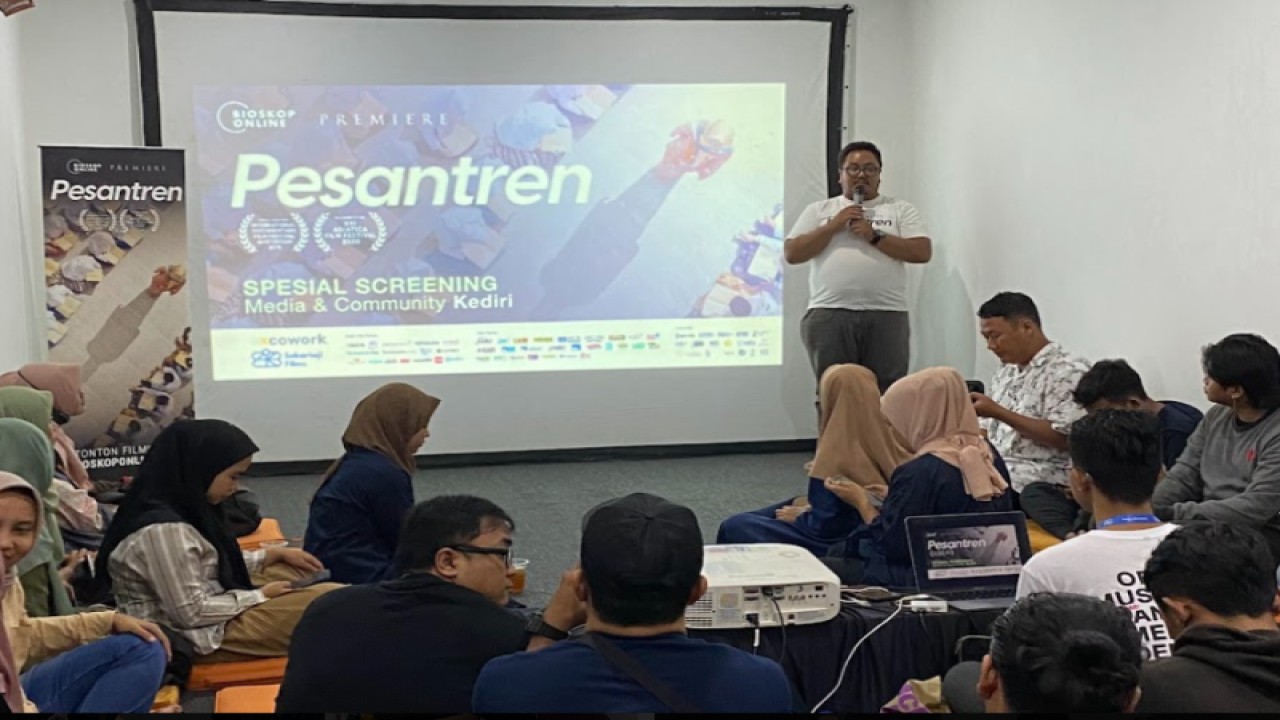 Kegiatan roadshow film "Pesantren" di Kediri, Jawa Timur, Kamis (22/6/2023). FOTO ANTARA/ HO-panitia acara