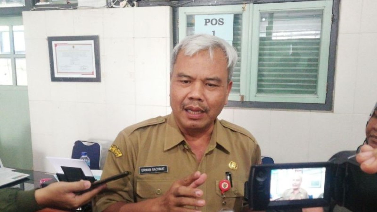 Kepala Bidang Pembinaan SMP Dinas Pendidikan Kota Semarang Erwan Rachmat. (ANTARA/Zuhdiar Laeis)