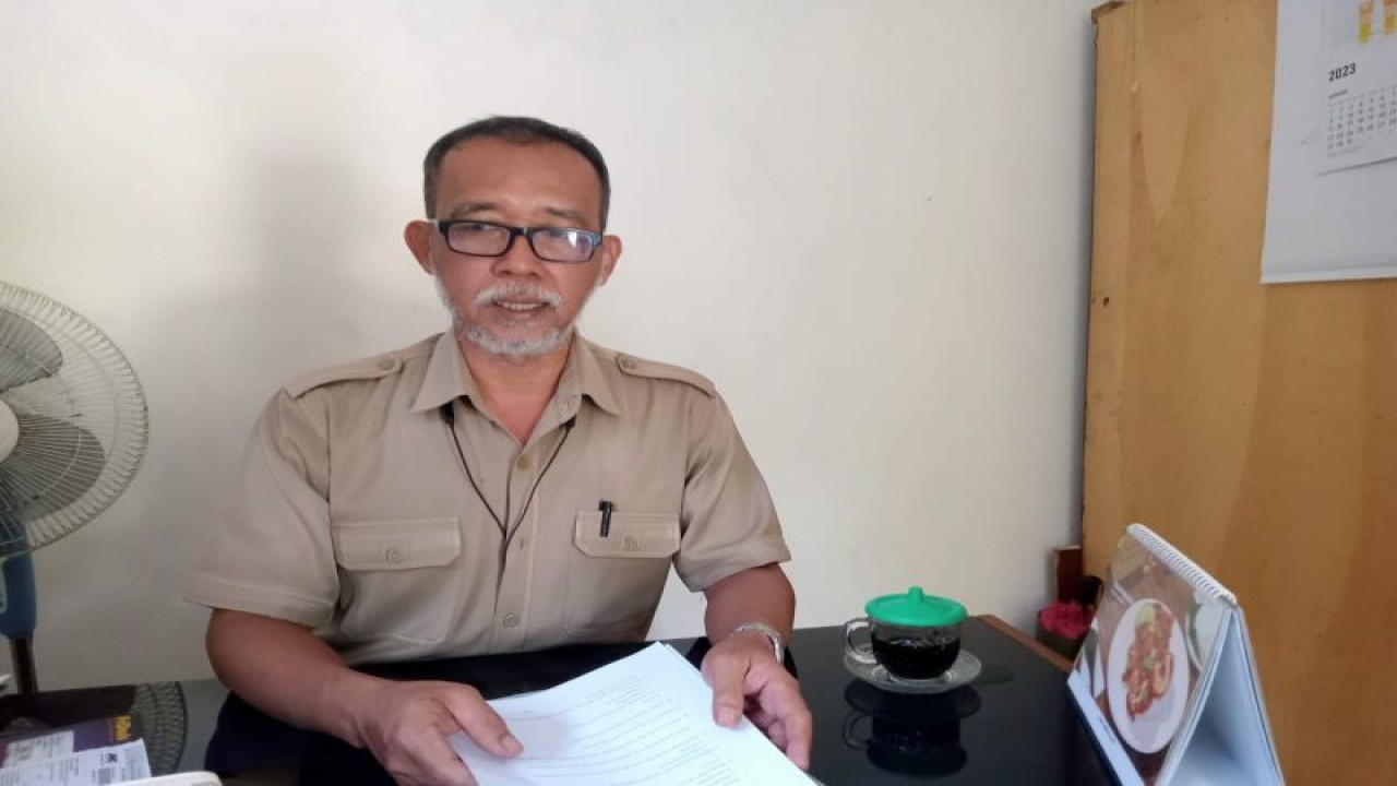 Kepala Bidang Peternakan Dinas Pertanian (Distan) Kota Mataram drh Dijan Riyatmoko. (ANTARA/Nirkomala)