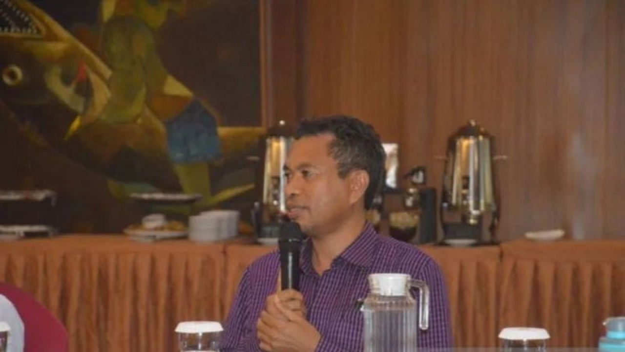 Kepala Ombudsman NTT Darius Beda Daton. (ANTARA/Aloysius Lewokeda)