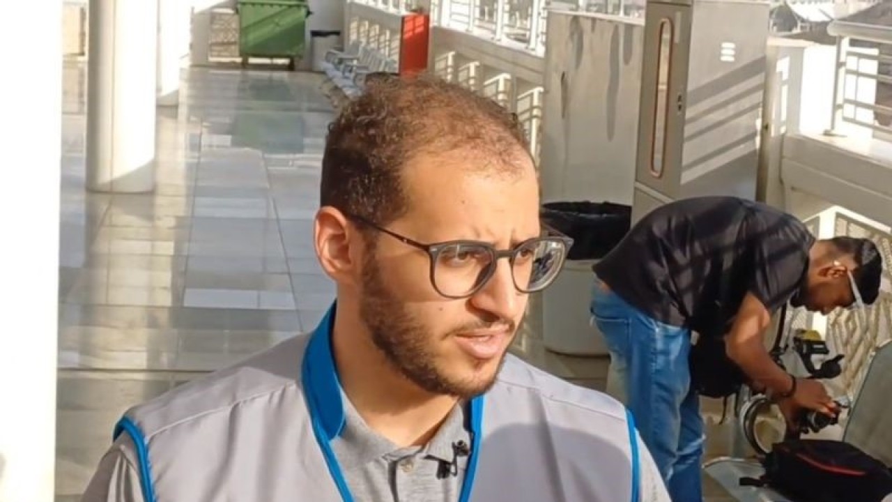 Kepala Stasiun Kereta Listrik Al-Mashaer Wael E.Softah di Makkah, Minggu (25/6/2023). (ANTARA/Azis Kurmala)
