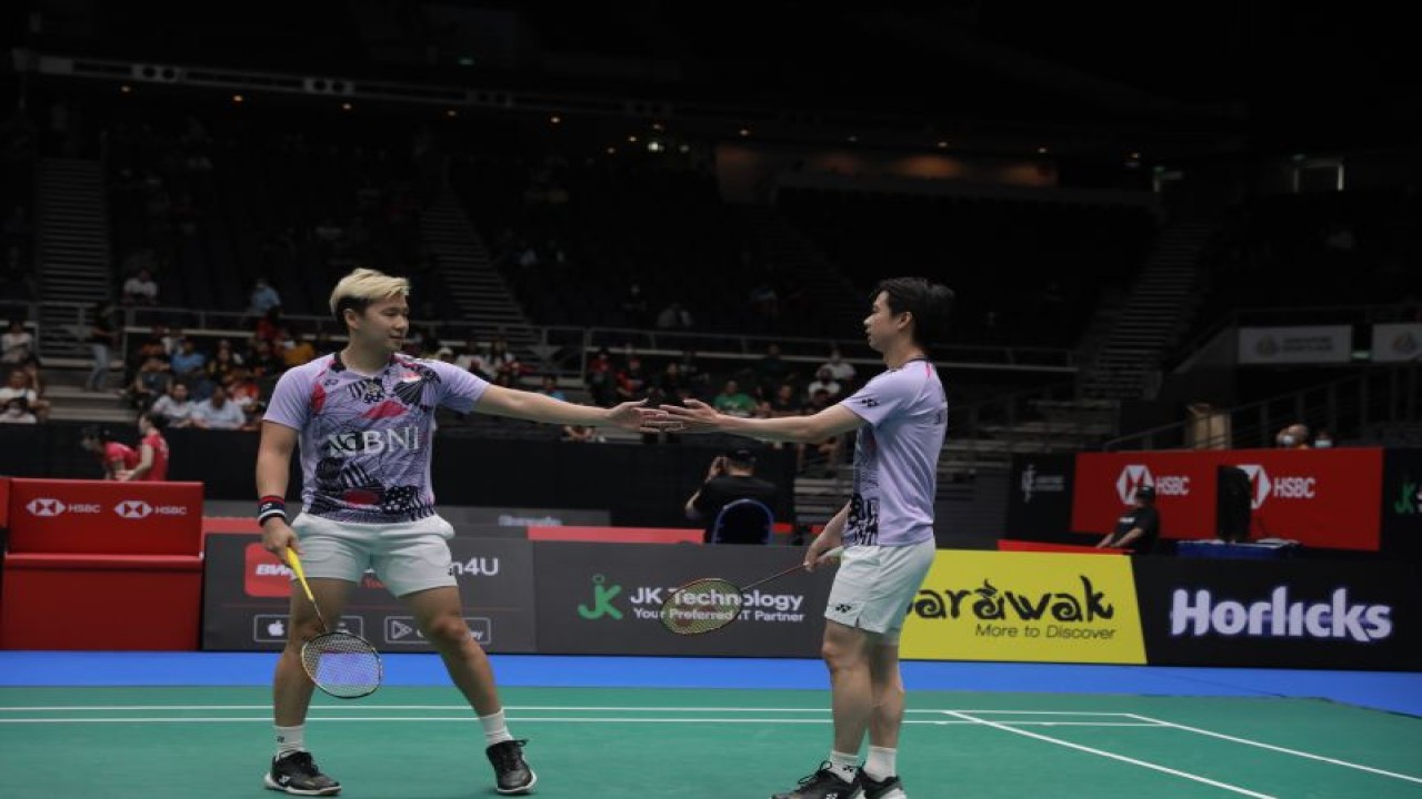 Ganda putra Kevin Sanjaya Sukamuljo/Marcus Fernaldi Gideon tampil mengecewakan pada babak 16 besar Singapore Open 2023, dengan hasil kekalahan dari Takuro Hoki/Yugo Kobayashi (Jepang), Kamis. (ANTARA/HO-PP PBSI)