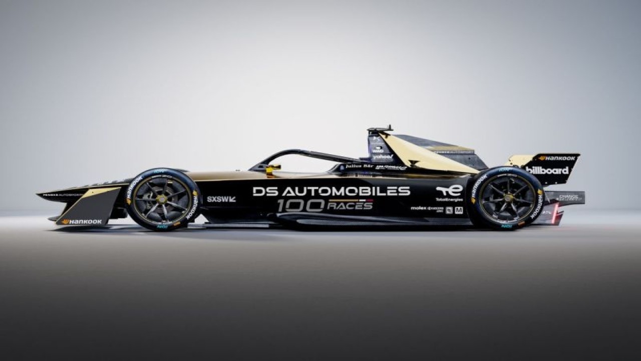 Livery spesial DS Automobiles untuk merayakan balapan ke-100 di Formula E, yang akan ditampilkan di Formula E Jakarta, 3-4 Juni 2023. (HO via Stellantis)