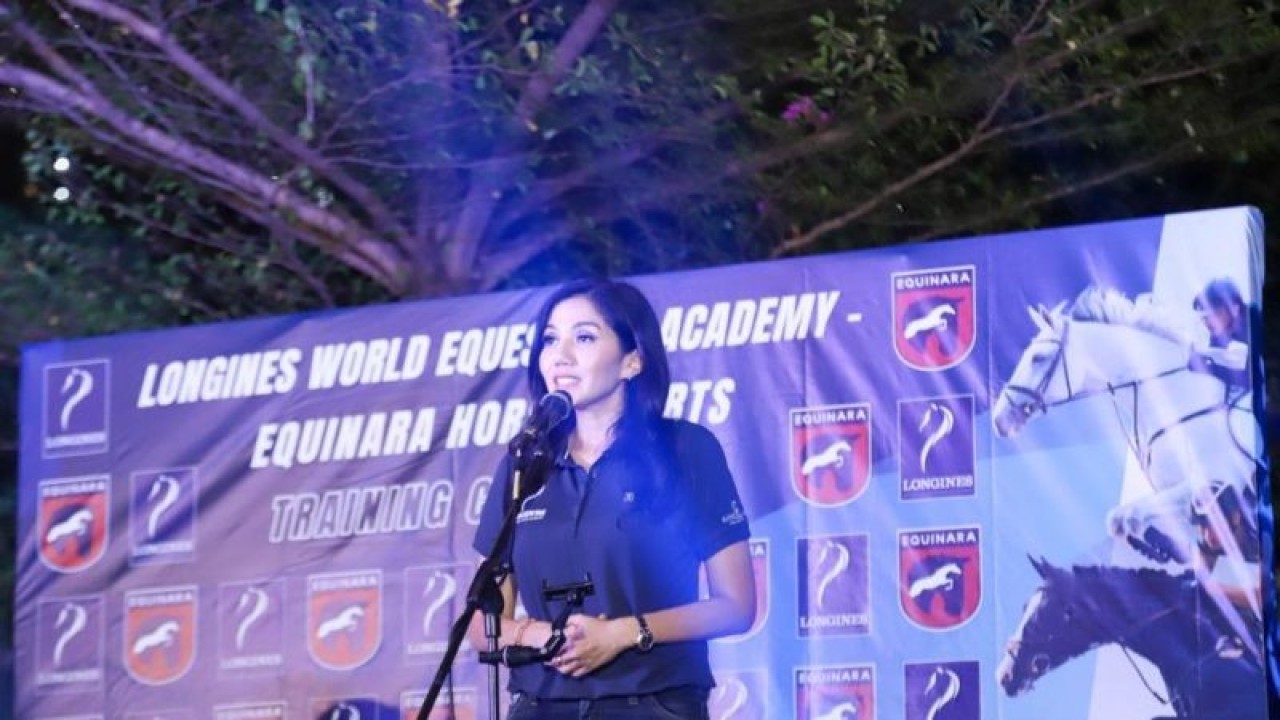 CEO Equinara Horse Sport Adinda Yuanita dalam sesi jumpa pers jelang Longines World Equestrian Academy 2023 di Equinara Academy, Jakarta International Equistrian Park (JIEP), Pulomas, Jakarta, Kamis (16/6/2023). (ANTARA/FAJAR SATRIYO)