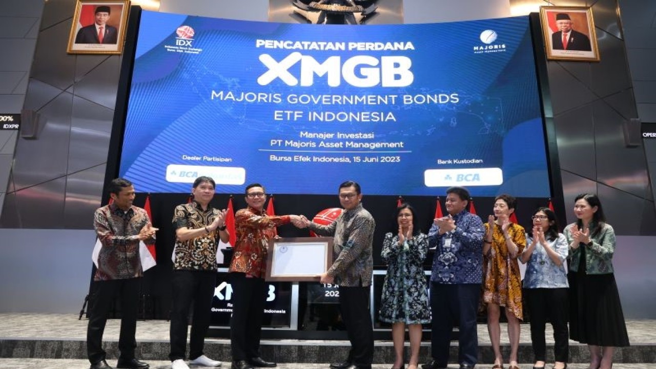 Peresmian Reksa Dana Majoris Government Bonds ETF Indonesia dengan kode perdagangan XMGB di Bursa Efek Indonesia (BEI) di Jakarta, Kamis (15/6/2023). (ANTARA/HO-Majoris Asset)