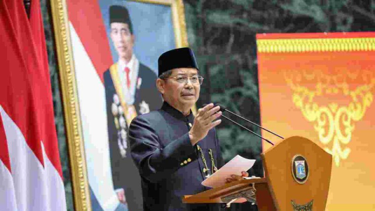 Ketua Majelis Amanah Persatuan Kaum Betawi (MAPKB) Marullah Matali dalam kongres pertama MAPKB di Balai Agung, Balai Kota DKI, Jakarta Pusat, Jumat (9/6/2023). (ANTARA/Ho/PPID DKI Jakarta)