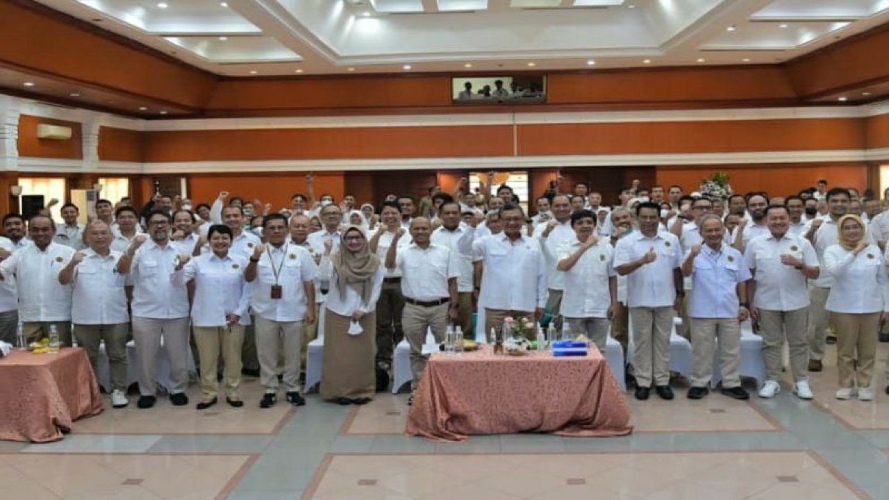 Suasana rapat kerja Badan Geologi Kementerian ESDM yang dihadiri Menteri ESDM Arifin Tasrif di Bandung, Jawa Barat, Kamis (15/6/2023). ANTARA/HO-Kementerian ESDM