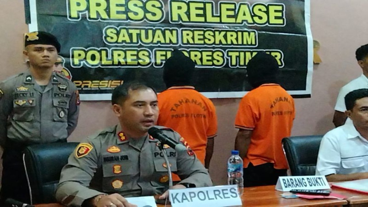 Polres Flores Timur, NTT telah menahan dua pelaku tindak pidana perdagangan orang, Larantuka, Rabu (14/6/2023). (ANTARA/HO-Polres Flores Timur)