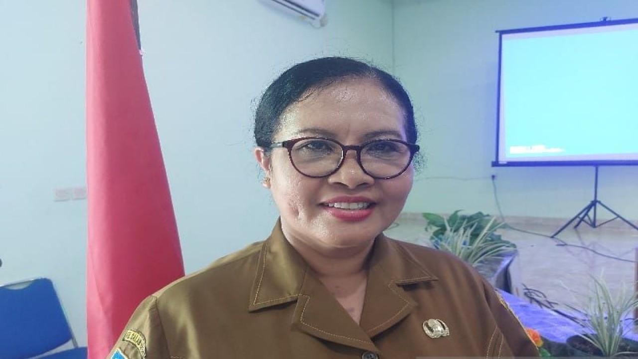 Pelaksana Tugas (Plt) Asisten Bidang Perekonomian dan Kesejahteraan Sekda Papua Suzana Wanggai (ANTARA/Qadri Pratiwi)