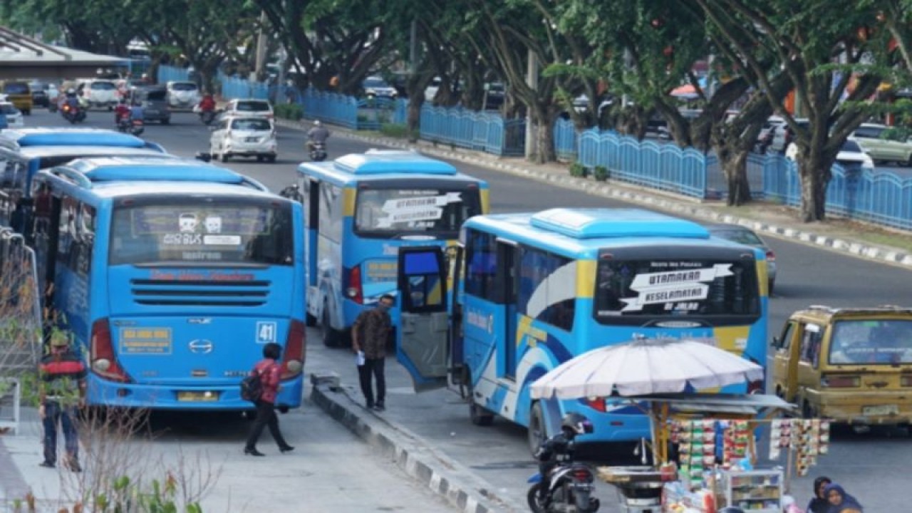 Layanan bus Trans Metro Pekanbaru. ANTARA/HO-Pemkot Pekanbaru