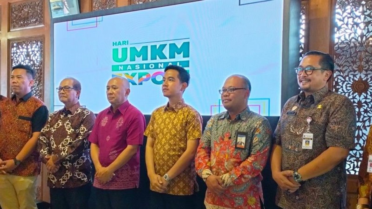 Peluncuran peringatan Hari Koperasi dan Hari UMKM Nasional Tahun 2023 di Lodji Gandrung Solo, Rabu (14/6/2023). ANTARA/Aris Wasita