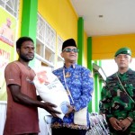 Pemkab Mappi salurkan bantuan 330 ton beras bagi warga di 15 distrik-1687252540