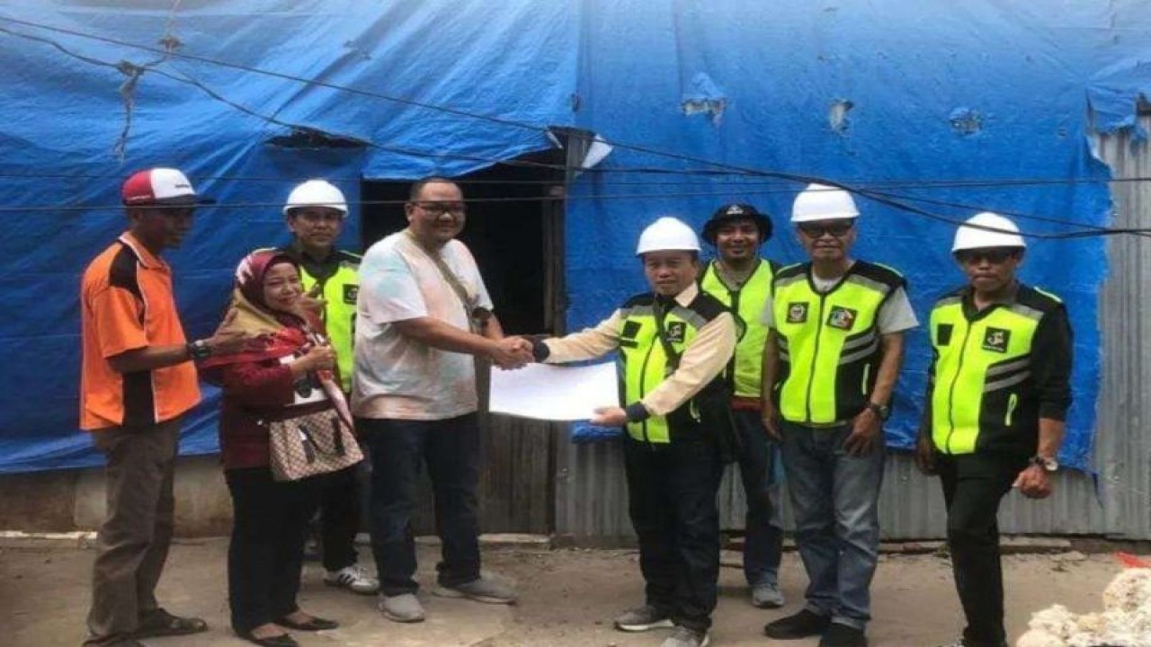 Dinas Perumahan, Kawasan Permukiman, dan Pertanahan Provinsi Sulawesi Selatan mulai menjalankan program RTLH di Barrang Lompo, Makassar.ANTARA/HO-Humas Pemprov Sulsel