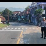 Pengendara motor di Sukabumi tewas ditabrak mobil dari arah berlawanan-1686719937