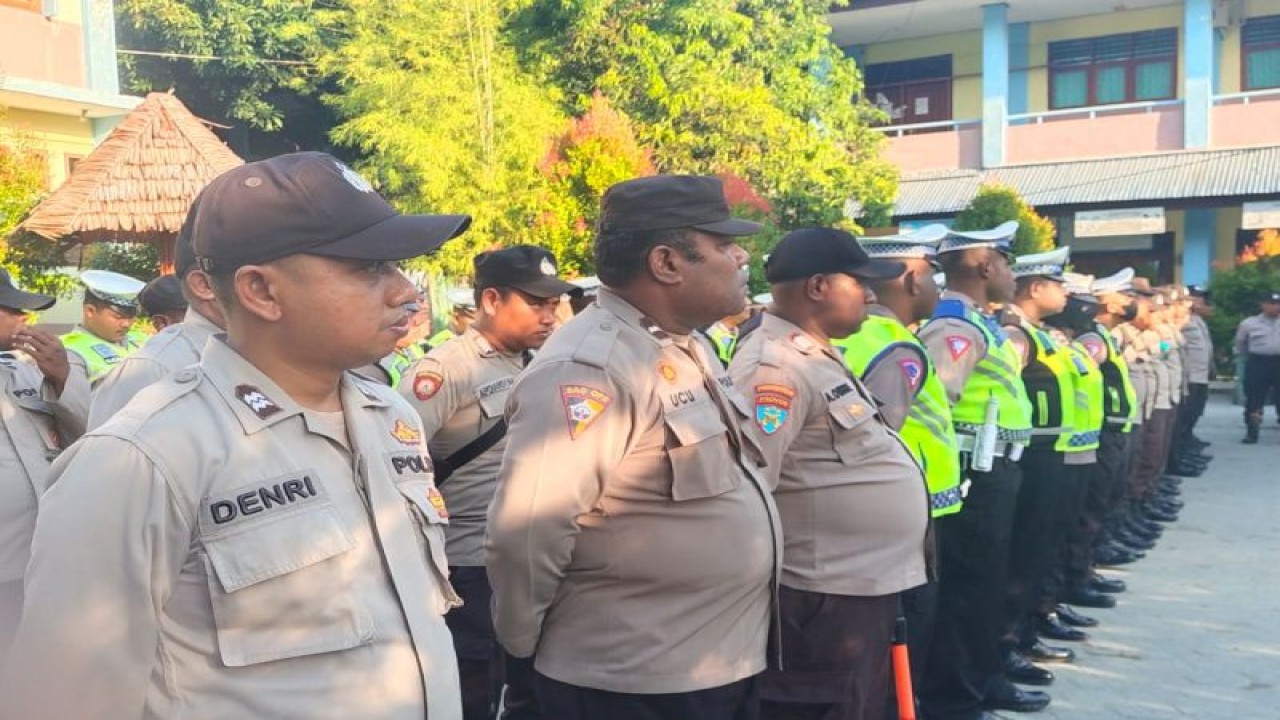 Personil Polres Jayapura saat mengikuti apel pengamanan takbir keliling Idul Adha 1444 Hijriah (HO-Polres Jayapura)