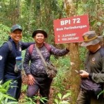 Petugas KSDA resor TWA Danau Tes Lebong memasang blok pengelolaan di kawasan tersebut belum lama ini. ANTARA/HO-BKSDA Bengkulu-1685950161