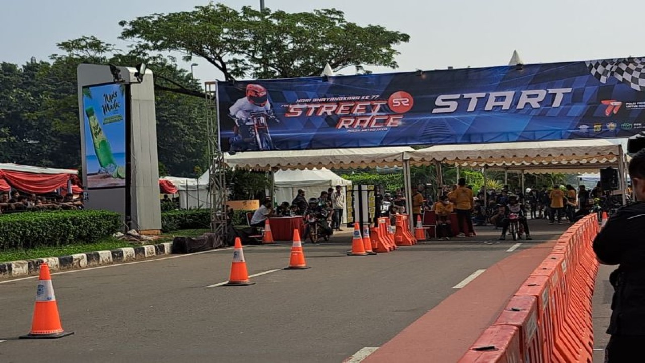 Balap jalanan (street race) di Jalan Benyamin Sueb, Kemayoran, Jakarta Pusat, Minggu (25/6/2023). ANTARA/HO-Polda Metro Jaya