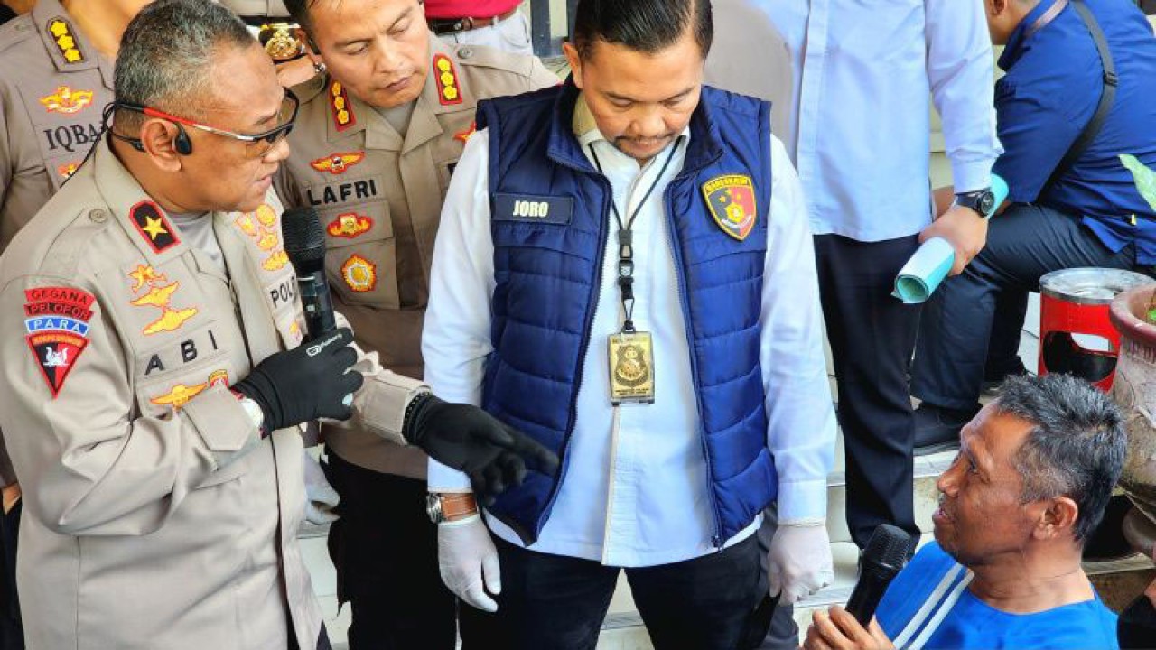 Wakapolda Jawa Tengah Brigjen Polisi Abiyoso Seni Aji saat pers rilis kasus TPPO di Mapolda Jawa Tengah di Semarang, Rabu (21/6/2023). ANTARA/ I.C.Senjaya
