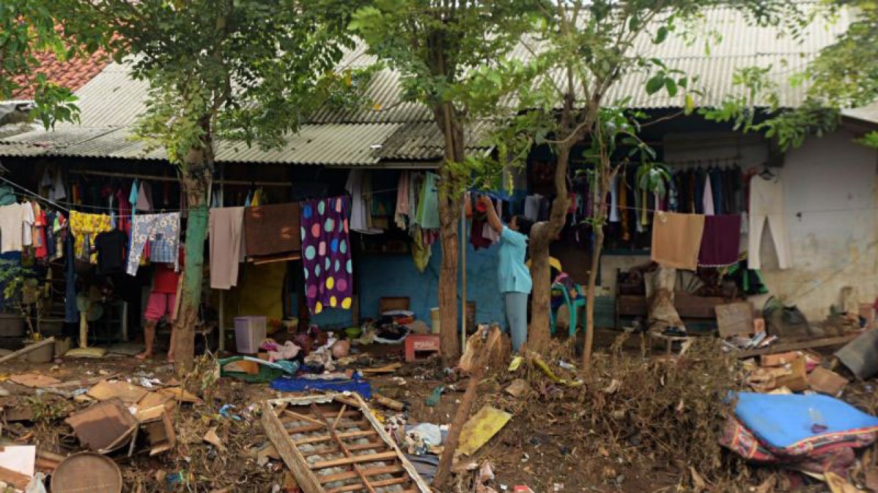 Potret permukiman kumuh di Kecamatan Tambun Selatan, Kabupaten Bekasi, Jawa Barat. (ANTARA/Pradita Kurniawan Syah)