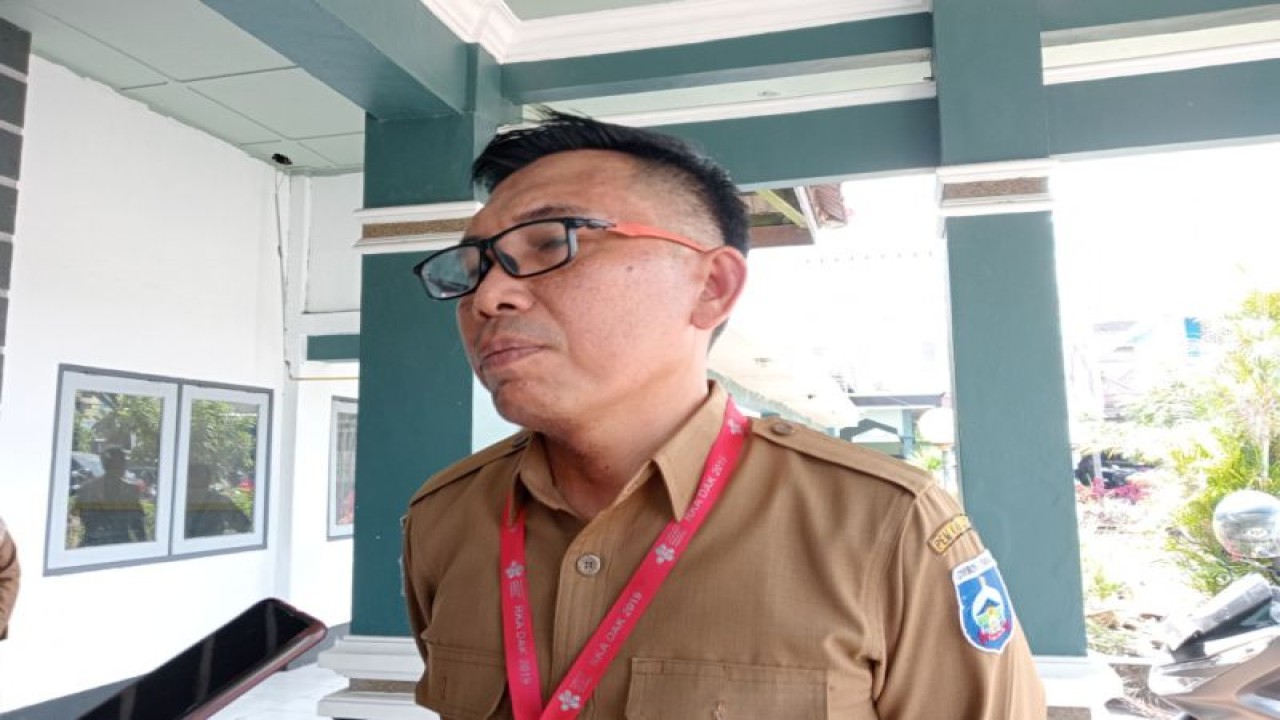 Kepala Bidang Pengendalian Penyakit dan Lingkungan Dinas Kesehatan Kabupaten Lombok Tengah Lalu Putrawangsa. (ANTARA/Akhyar)