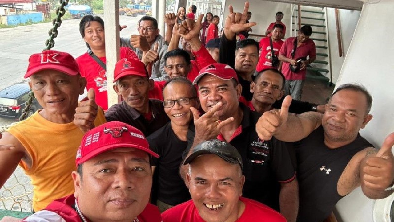 Ribuan kader PDI Perjuangan Kalimantan Barat bertolak kembali ke Pontianak usai menghadiri puncak peringatan Bulan Bung Karno 2023, Minggu (25/6/2023). (ANTARA/HO-PDIP)