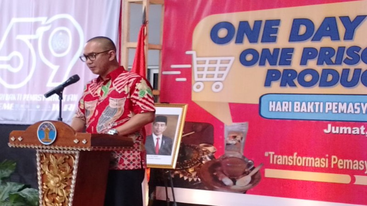 Kepala Kemenkumham Sulut Ronald Lumbuun. ANTARA/Jorie Darondo (1)