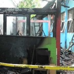 Sebuah ruang SMPN 2 Pringsurat, Kabupaten Temanggung terbakar dipasang garis polisi ANTARA/Heru Suyitno-1687850935