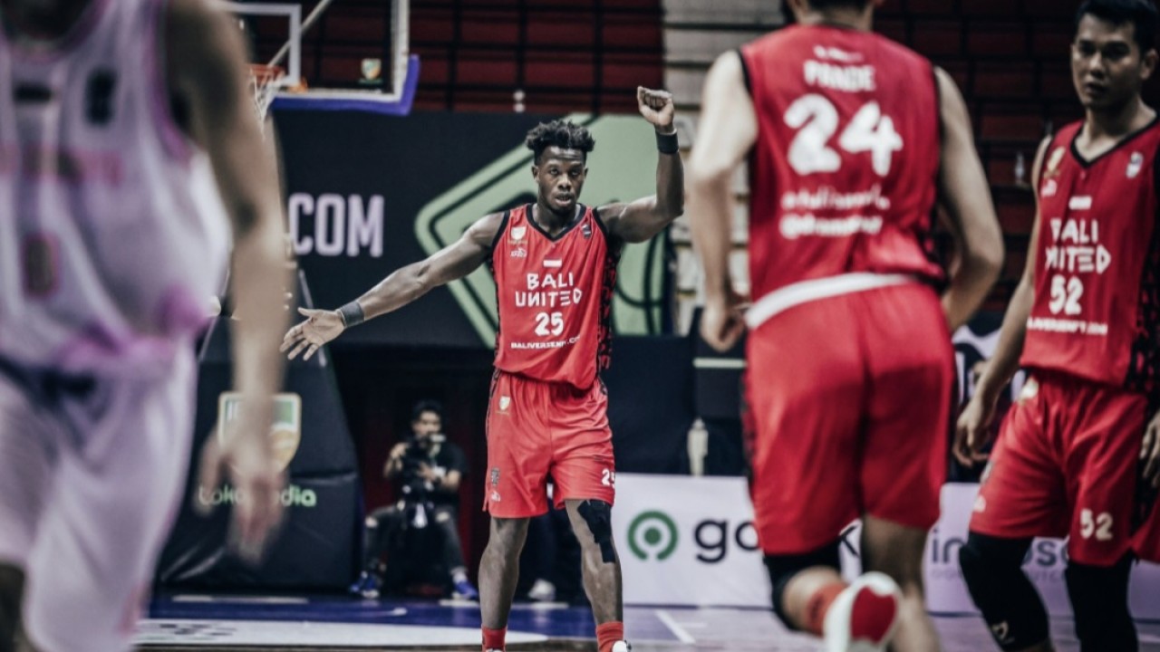 Selebrasi skuad Bali United Basketball