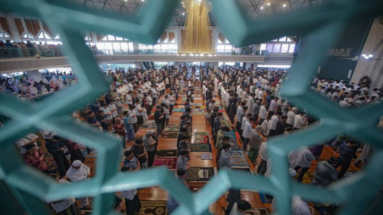 Situasi pelaksanaan Shalat Idul Adha 1444 Hijriah atau tahun 2023 di salah satu masjid yang ada di Kota Bandung, Rabu (28/6/2023). (ANTARA/Istimewa)