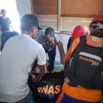 Tim SAR mengevakuasi korban tenggelam di Indrapuri. Kabupaten Aceh Besar, Senin (5/6/2023). ANTARA/HO-Humas Basarnas Banda Aceh-1685959287