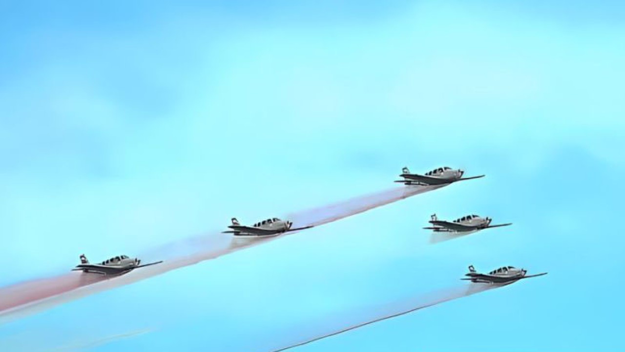 Atraksi penerbang dari TNI AL mengendarai pesawat Bonanza saat mempersembahkan Neptune Flight Harmony di Makassar, Senin (5/6/2023). ANTARA/Muh Hasanuddin