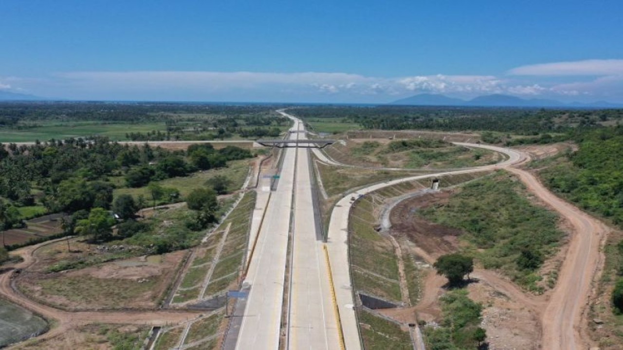 Jalan Tol Sigli - Banda Aceh Seksi 5 - 6 (Blang Bintang – Baitussalam) sepanjang 12,7 Km. ANTARA/HO - Hutama Karya