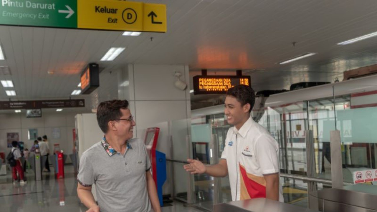 Pemerintah Provinsi DKI Jakarta memberlakukan tarif Rp1 untuk transportasi umum TransJakarta, MRT, LRT untuk menyambut Hari Ulang Tahun (HUT) ke-496 Jakarta, Kamis (22/6/2023). ANTARA/HO-LRT Jakarta