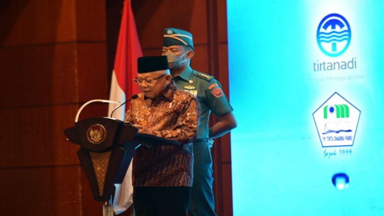 Wakil Presiden Ma’ruf Amin memberikan sambutan pada acara Indonesia Water and Wastewater Expo and Forum 2023 di Jakarta, Selasa (6/6/2023). (ANTARA/HO-BPMI Setwapres)