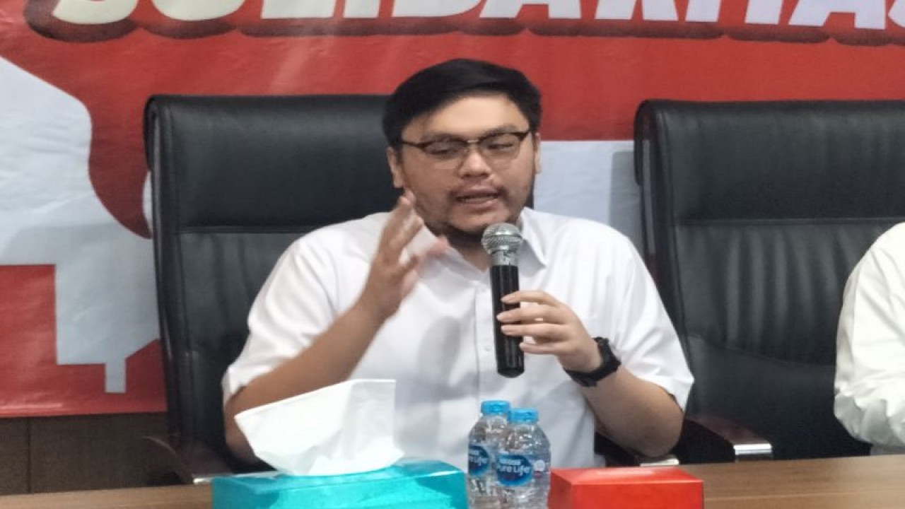 Anggota DPRD DKI Jakarta, William Aditya Sarana di kantor DPRD DKI Jakarta, Selasa (20/6/2023). ANTARA/ Walda