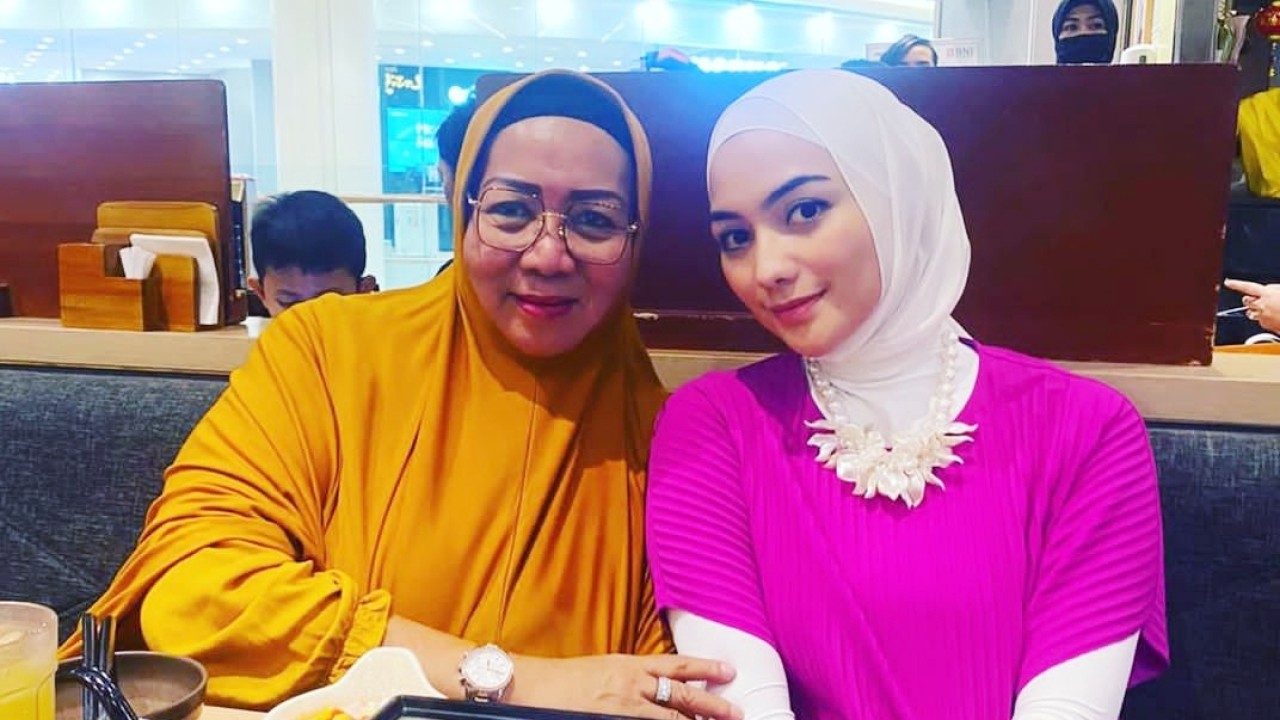 Citra Kirana bersama ibunda/Instagram