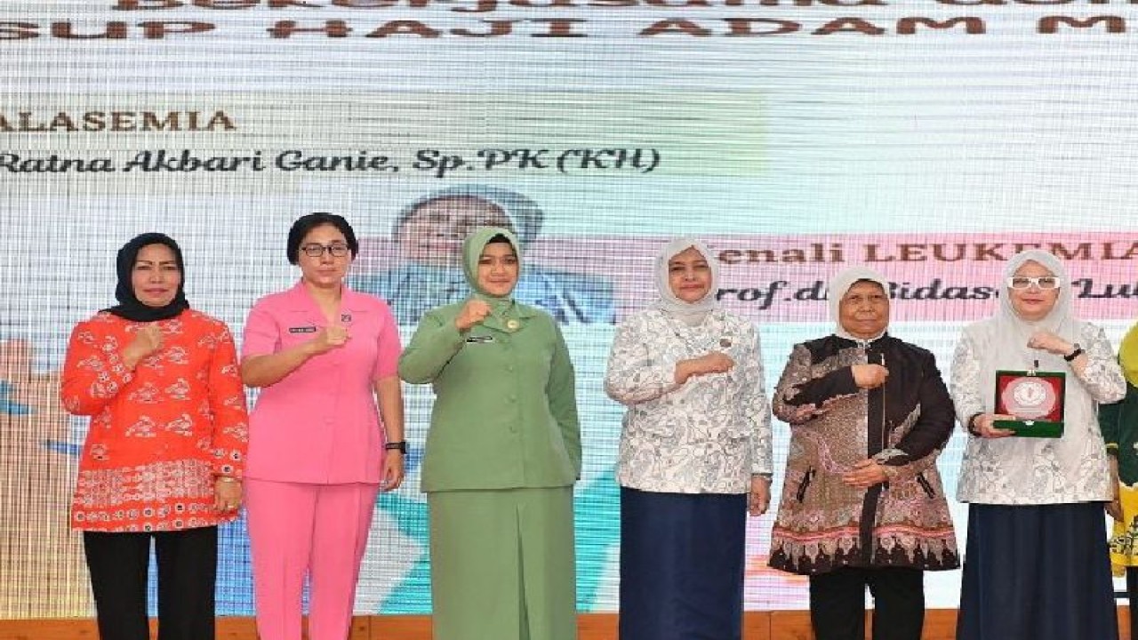 Yayasan Kanker Indonesia (YKI) Sumatera Utara sosialisasi pencegahan terhadap penyakit thalasemia dan leukemia sekaligus melakukan kegiatan donor darah, di Medan, Jumat (ANTARA/HO)