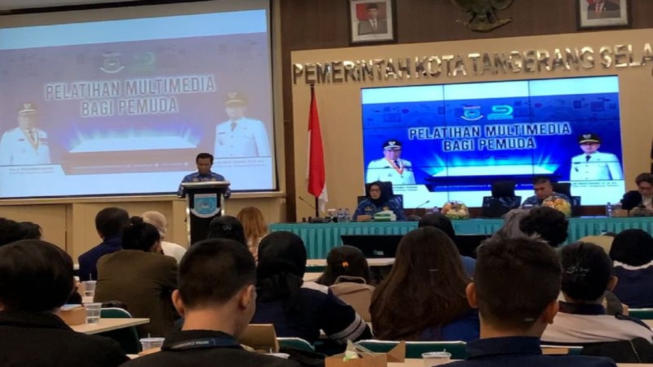 Pelatihan multimedia di Kota Tangerang Selatan, ProvinsiBanten, Selasa (18/7/2023) diikuti 100 pemuda dalam melahirkan kreator muda. FOTO ANTARA/HO-Pemkot Tangerang Selatan