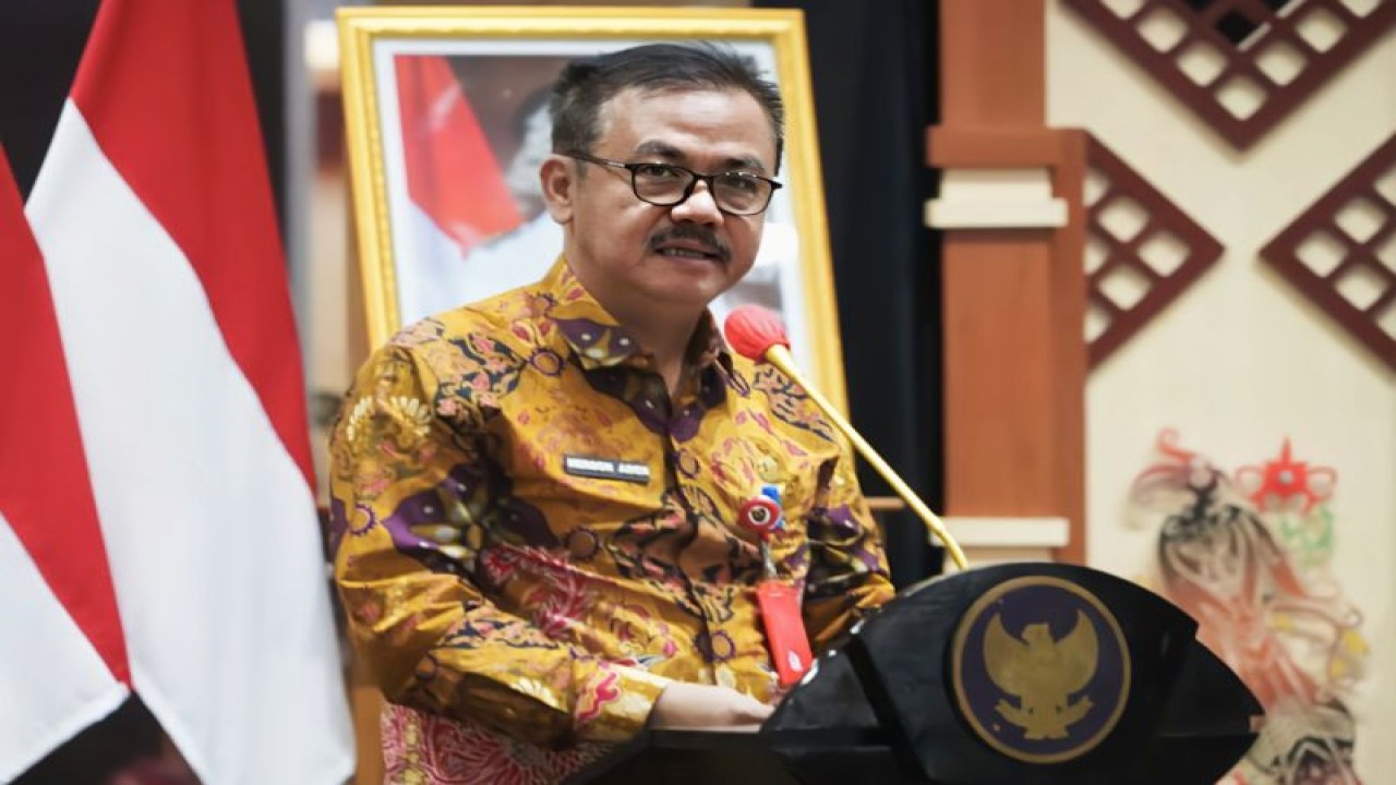 Staf Ahli Gubernur Kalteng Bidang Pemerintahan, Hukum dan Politik Herson B. Aden. (ANTARA/HO-Diskominfosantik Kalteng)