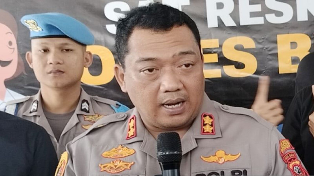 Kapolres Bogor AKBP Iman Imanuddin di Kabupaten Bogor, Jawa Barat. (ANTARA/M Fikri Setiawan)