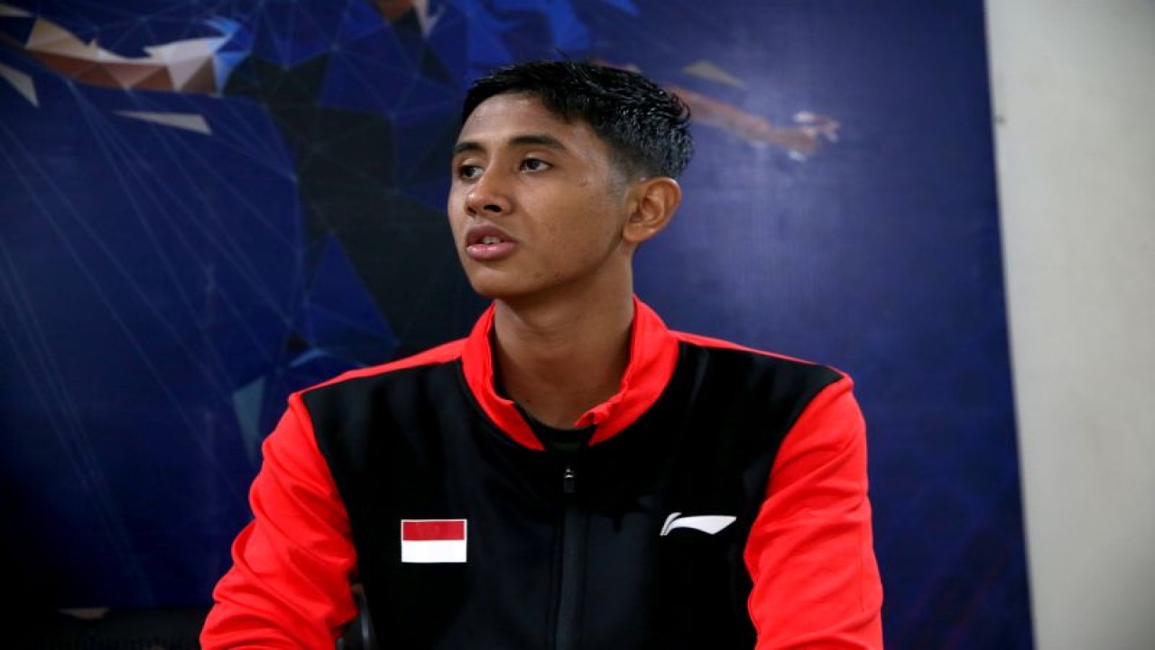 Kapten Tim Indonesia Alwi Farhan pada Kejuaraan Badminton Junior Asia (BAJC) 2023 usai menjalani latihan di Yogyakarta, Jumat. (ANTARA/HO-PP PBSI)