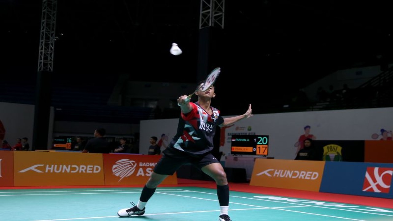 Pebulu tangkis tunggal putra Alwi Farhan menggandakan kedudukan Indonesia atas Vietnam menjadi 2-0 dalam babak penyisihan Grup A Kejuaraan Badminton Junior Asia (BAJC) 2023 di GOR Among Rogo, Yogyakarta, Sabtu. (ANTARA/HO-PP PBSI)