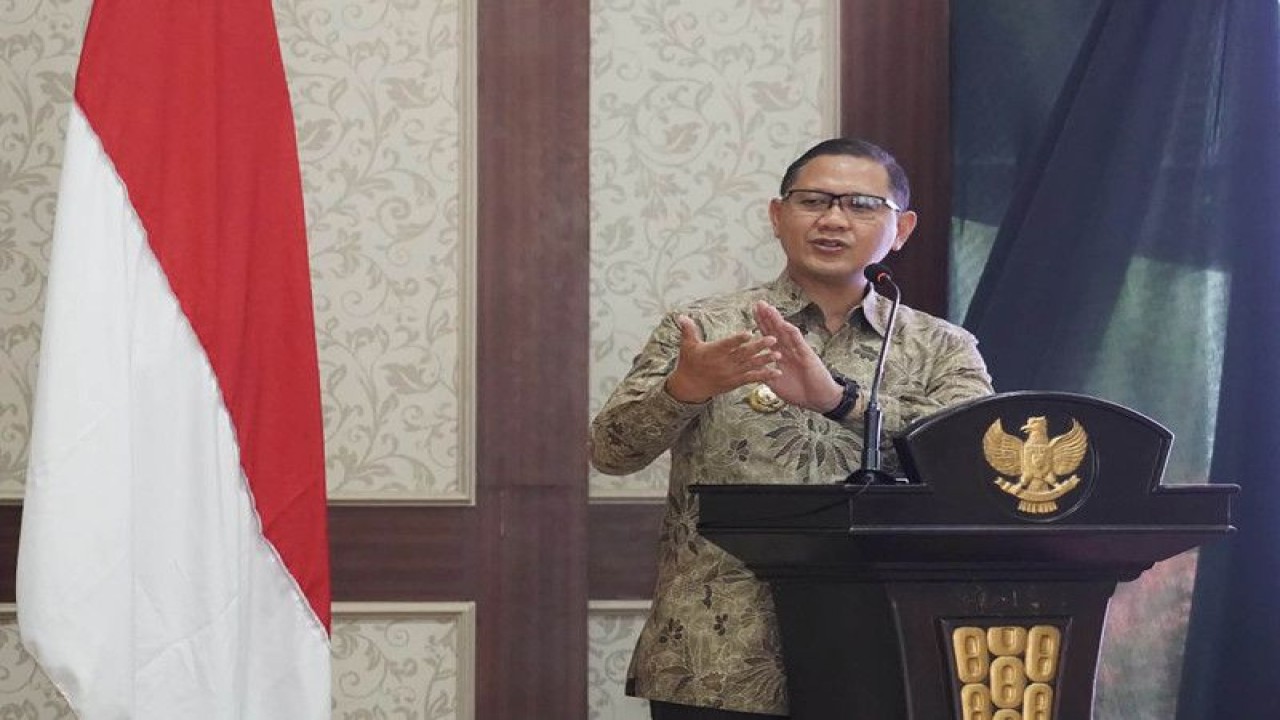 Foto arsip. Penjabat (Pj) Wali Kota Batu Aries Agung Paewai. (ANTARA/HO-Prokopim Setda Kota Batu)